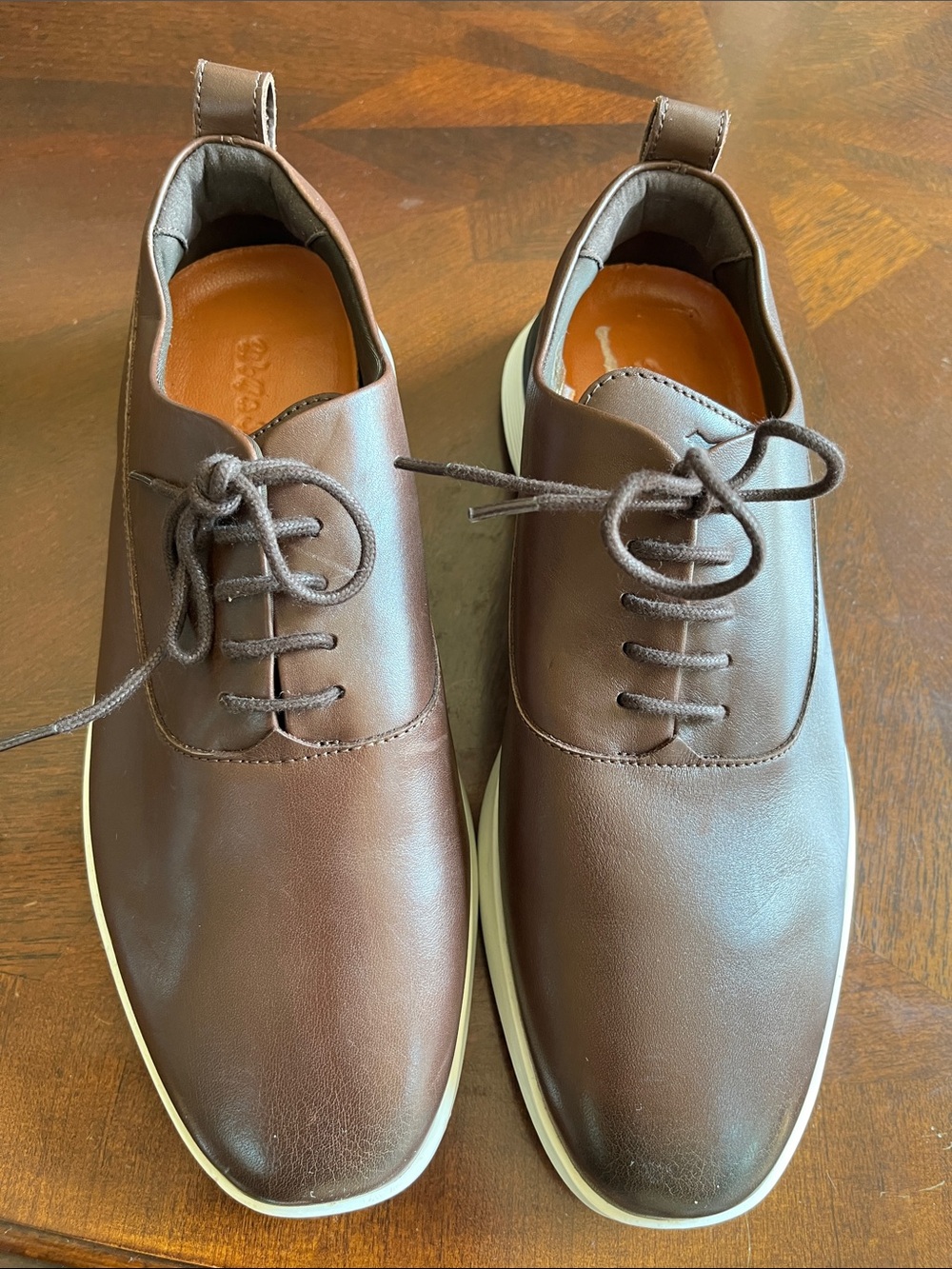 Wolf & Shepherd men’s shoes, size 8.5